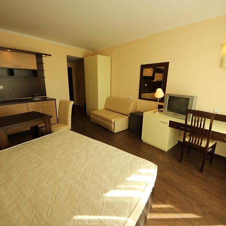 Menada Apartments In Grand Hotel Sveti Vlas Oda fotoğraf