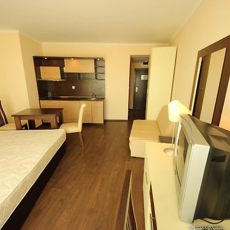 Menada Apartments In Grand Hotel Sveti Vlas Oda fotoğraf