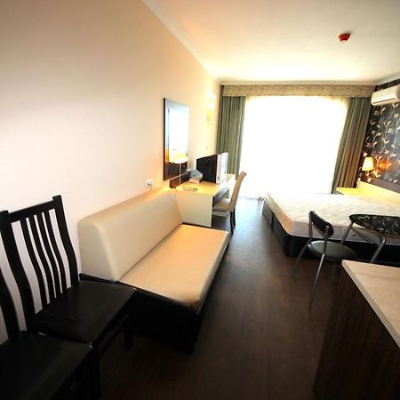 Menada Apartments In Grand Hotel Sveti Vlas Oda fotoğraf